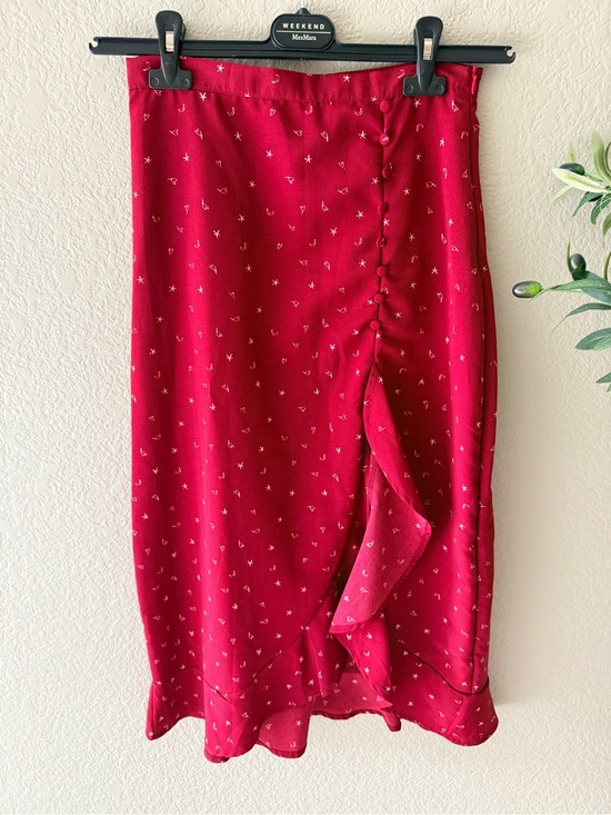 Dresses & Skirts - Red Printed Midi Skirt